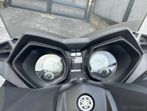 Yamaha 250 skútr Xmax - 4