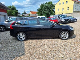 Volvo V60 2.0d 120KW D3 Servisní kniha - 4