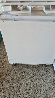 Lednička s mrazákem Ikea vestavná - 4