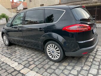 Ford S max 7 místné 180tis km. 2,0 120 KW - 4
