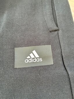 Parádní klučičí tepláky Adidas 11-12 let - 4