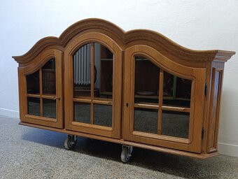 Závěsná vitrína, masív, Nábytek s příběhem - 4