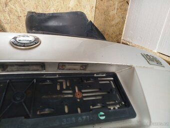 Prodám kapotu a páté dveře fabia 1 - 4