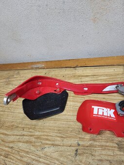 Chrániče páček Blastry - 4