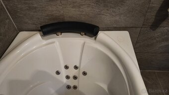 Hydromasážní vana - 4