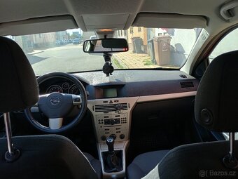 Opel Astra H 1.6 16V caravan - 4
