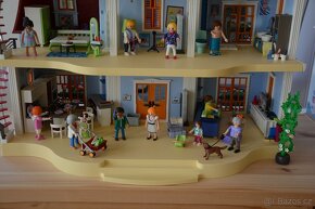 Playmobil® Dollhouse 70205 Velký dům pro panenky a prislusen - 4