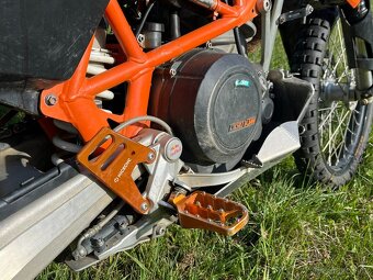 KTM 690 Enduro R - 4