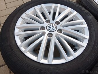 alu kola 5x112 r16 VW Golf 5,6 a letní pneu 205/55/16 - 4