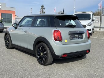 Mini E Cooper SE 135KW Aut.SOH94%,Navi,LED vč DPH - 4