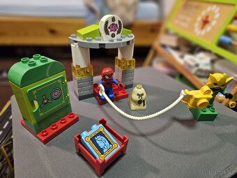 Duplo 10893 - Spiderman vs. Electro - 4