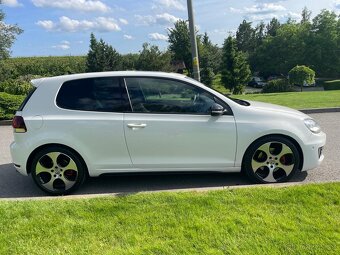 VOLKSWAGEN GOLF 2,0 TSI GTI 155 KW NAVI KAMERA TEMPOMAT - 4