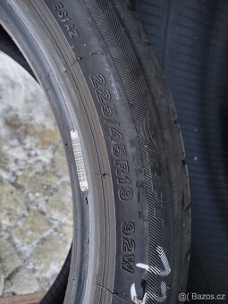 225/45/19 letní pneu BRIDGESTONE 225/45 R19 - 4