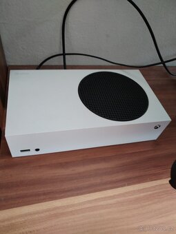 Prodám Xbox series s - 4