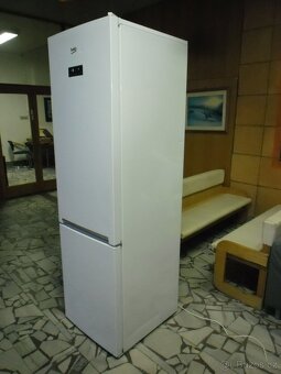 Prodáme lednici Beko, 201 cm, C class (A+++) - 4