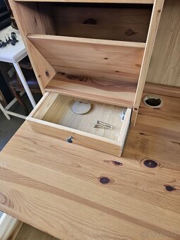 KRÁSNÝ PSACÍ STŮL IKEA HEMNES - 4