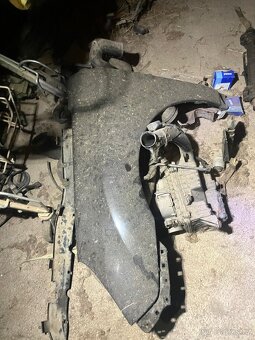 Subaru Legacy 2011 2,0d dily z vozu - 4