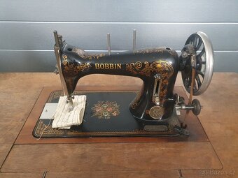 Šlapací šicí stroj Minerva Bobbin - - 4