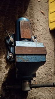 Dílenský svěrák YORK 100 Lux - 4