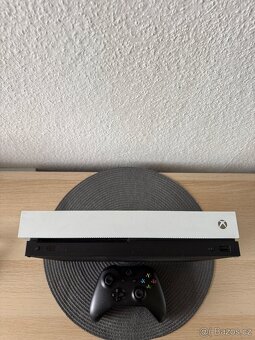 XBOX ONE X 1TB LIMITED EDICE - 4