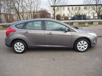 Ford Focus 1.0 - 4