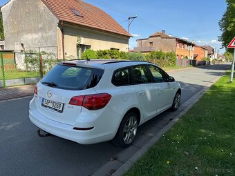 Opel Astra 1.7 CDTI kombi R.v.2012 - 4