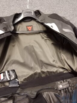 2dilná kombinéza Dainese a batoh - 4