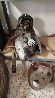 Jawa 250,typ 353,kývačka s papírama - 4
