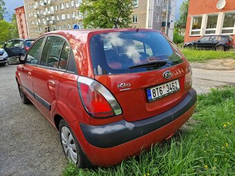 KIA Rio - 4