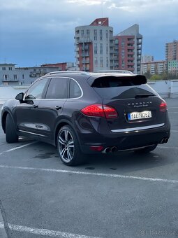 Porsche Cayenne Turbo - 4
