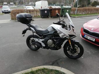 Cf moto MT 650 - 4