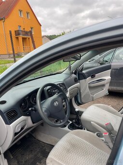 Hyundai accent 1.4 - 4