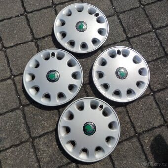 Pěkné 4x poklice Felicia R13 - 4