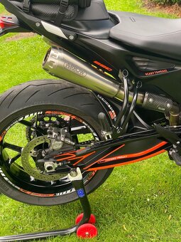 KTM 890 DUKE - 4