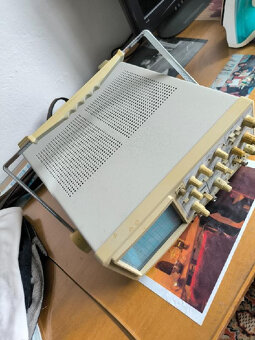 Analogový Nepouživaný Osciloskop PROTEK - 4