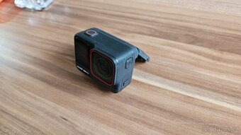Akční kamera Insta 360 ACE PRO vč vybavení - 4
