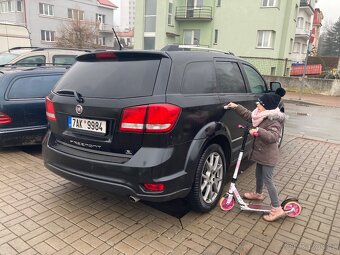 Fiat freemont 2.0 jtd 125kw 7 míst cena Dohodou - 4