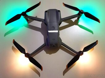 Dron DJI Air 2S Fly More Combo, ZDARMA paměťová karta - 4