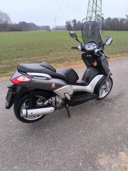 Yamaha x city 250 - 4