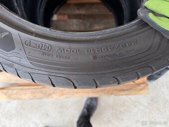 Prodám 245/45/18 - 4