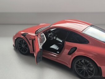 Model Porsche 911 GT3 RS, Welly 1:24 - 4