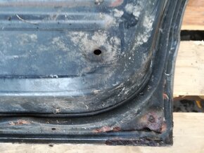 Pravé zadní dveře Nissan Patrol GR Y60 - 4