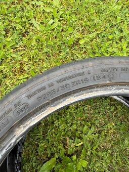 285/30 R19 94Y Michelin Super Sport - 4