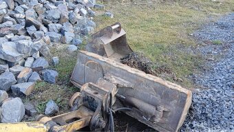 Bagr Komatsu PC50 + příslušenství - 4
