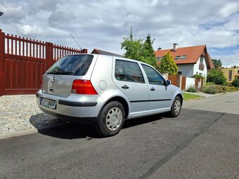 Prodám Volkswagen Golf IV 1.6i - 4