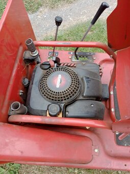 Zahradní traktor MTD Pinto nové řemeny. - 4