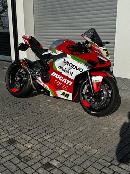 Ducati Panigale V4 - 4