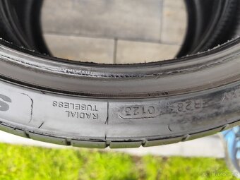 225/35 r19 - 4