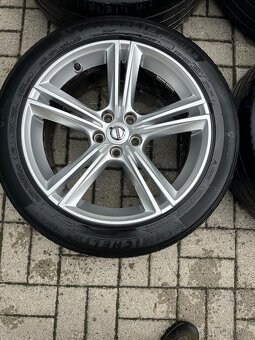 ALU kola Volvo pneu Michelin 245/45 R18 letní pneu - 4