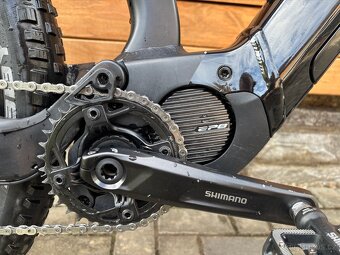 Canyon Neuron On:8 - 4